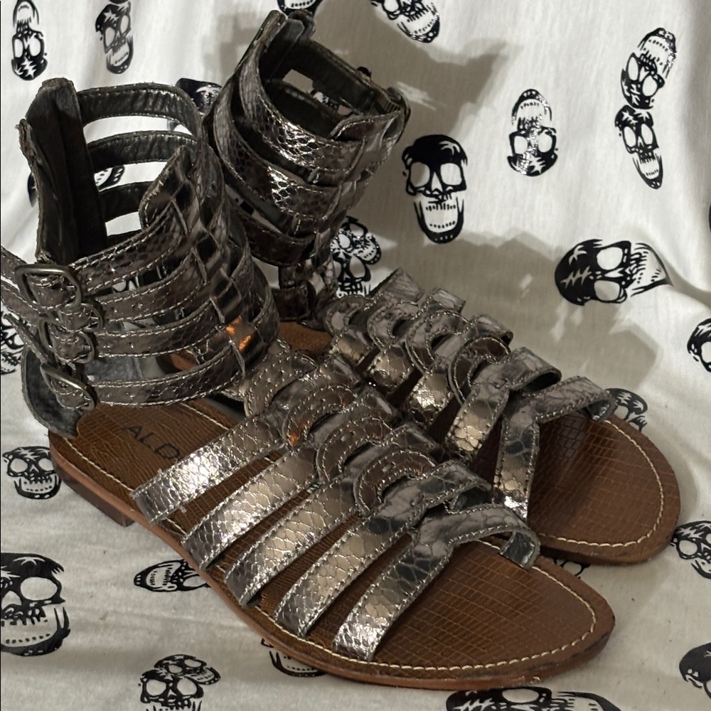 Aldo Women’s Silver Strappy Gladiator Sandals Size 5